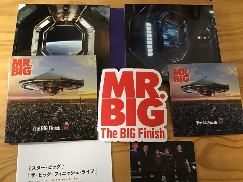 The BIG Finish Live / MR.BIG (2024)
ブックレット、ステッカー、ジャケ写カード